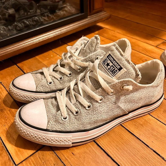 Women’s converse sneakers - Picture 1 of 1